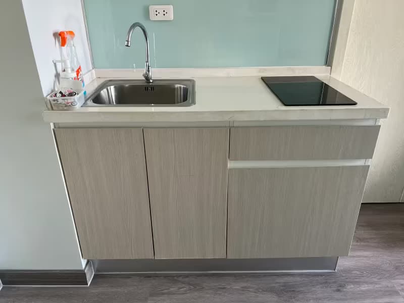1 Bedroom Condo