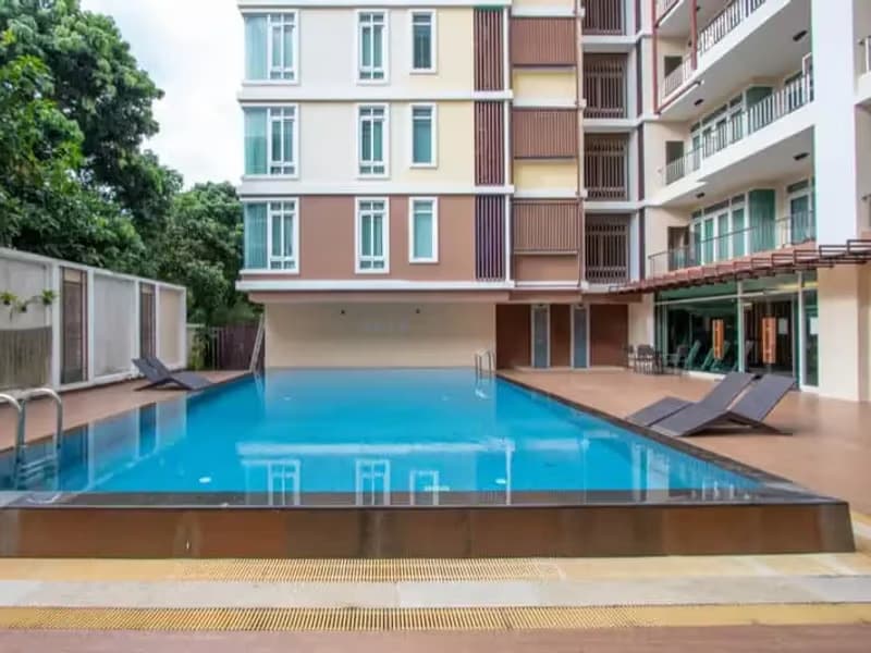 1 Bedroom Condo
