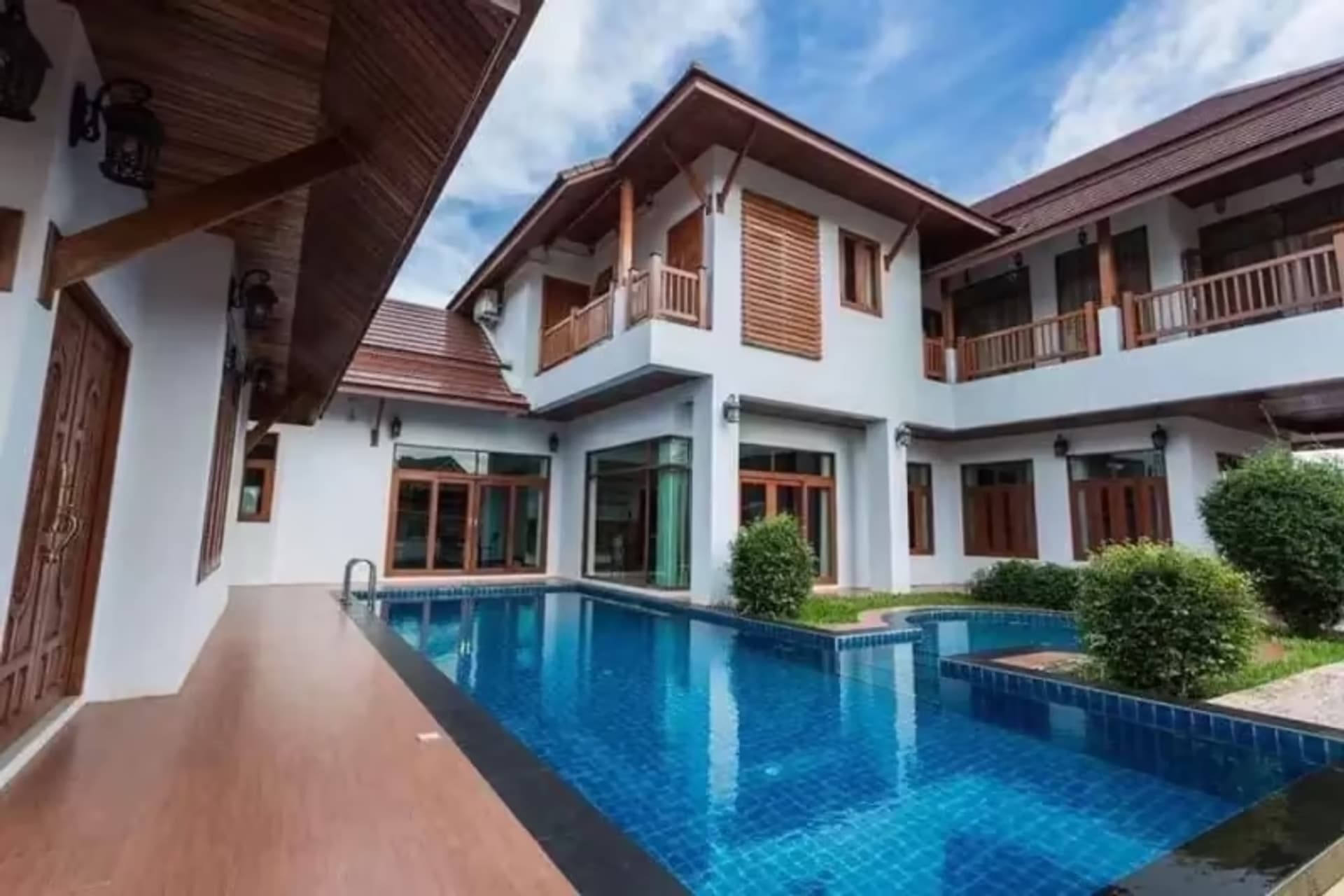 4 Bedroom House - Image 22