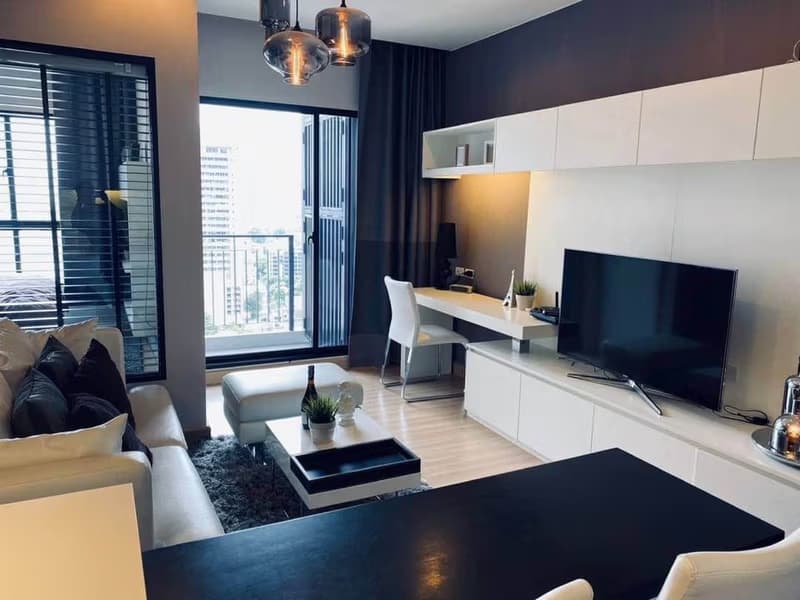 Urbano Absolute Sathon-Taksin