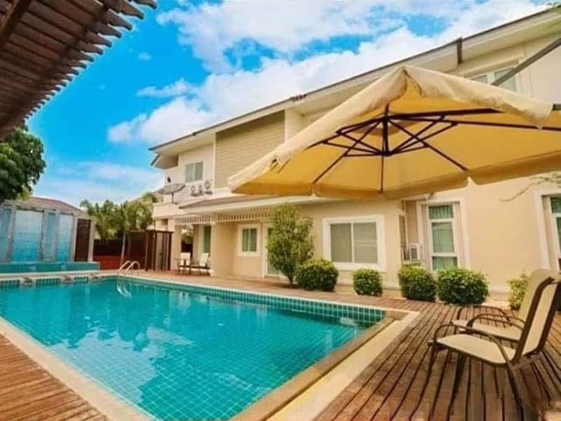7 Bed House for Rent and Sale in San Sai District