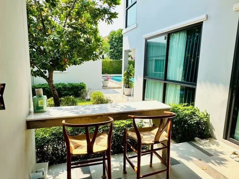 5 Bed House for Rent in San Sai District