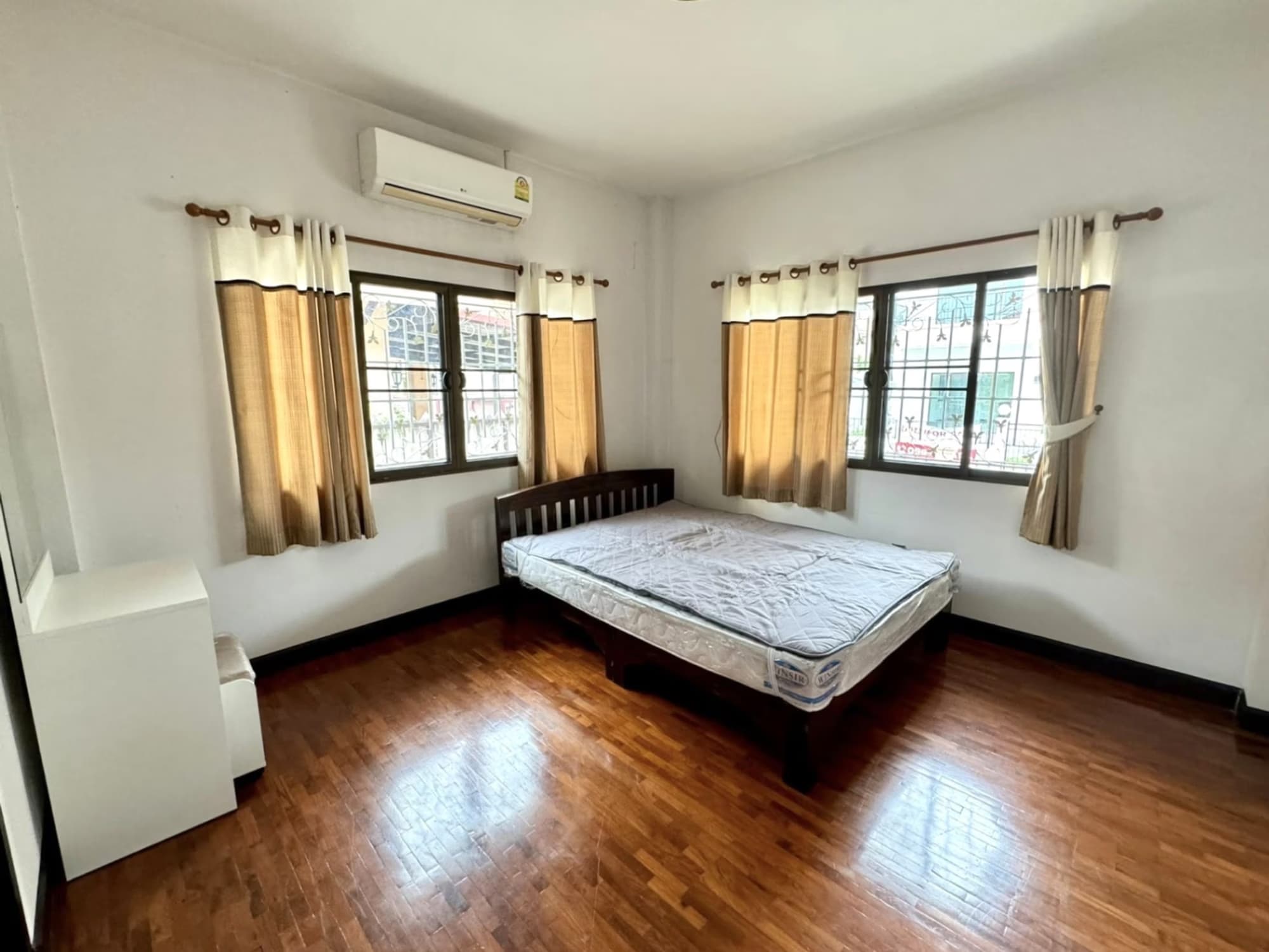 3 Bed House for Rent in San Sai - Image 6