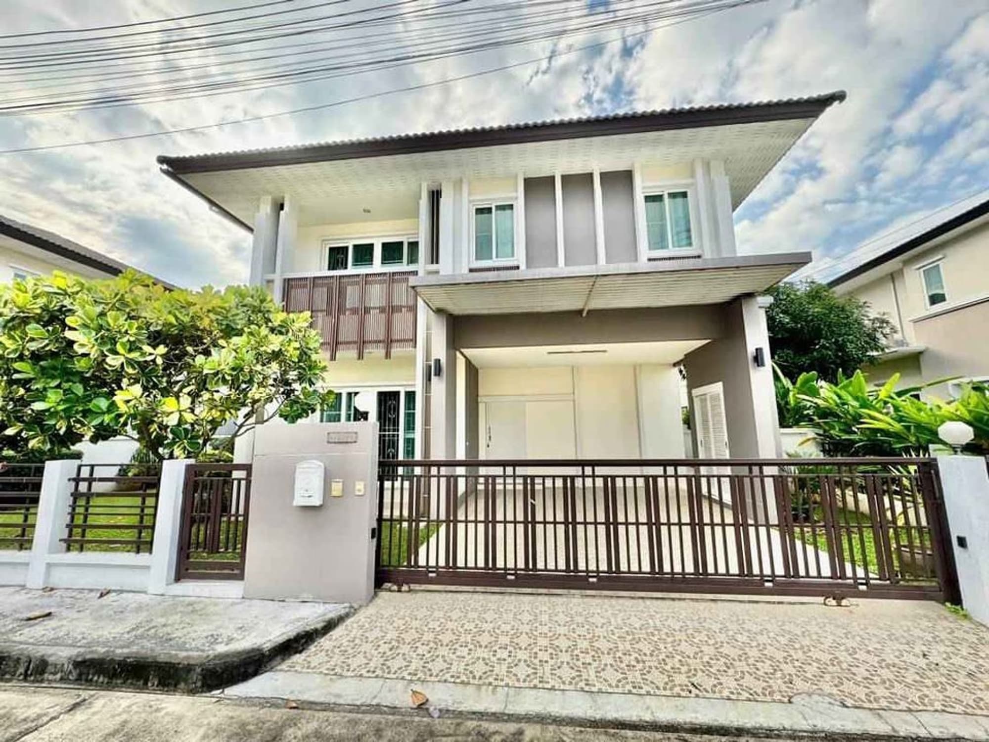 3 ห้องนอน บ้าน สำหรับ จำหน่าย ใน San Sai District - Image 1