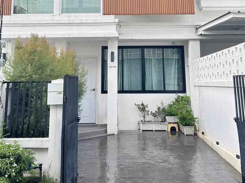 2 Bed Townhouse for Rent and Sale in Mae Rim District