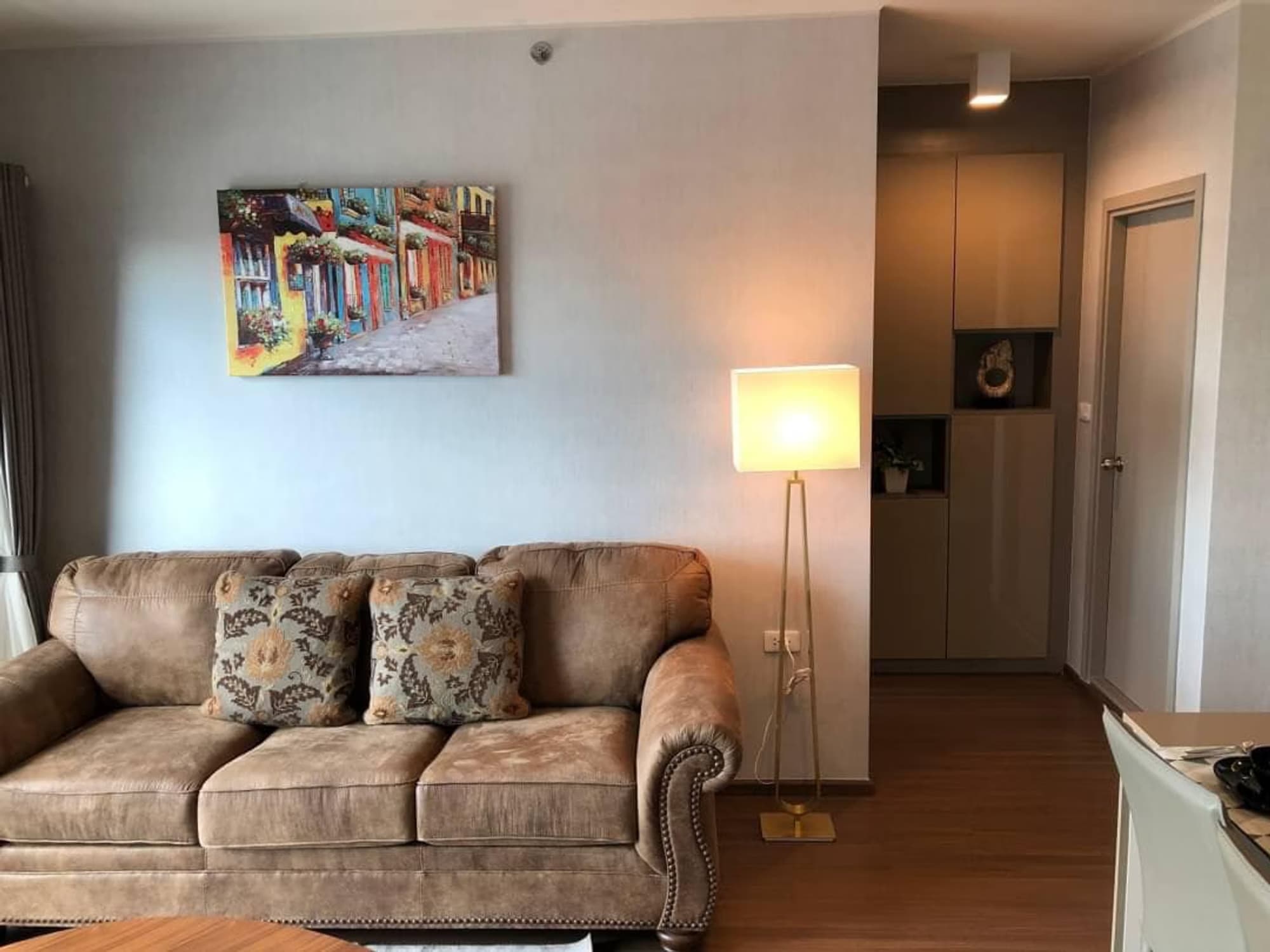 2 Bed Condo for Rent in Phra Khanong - Image 3