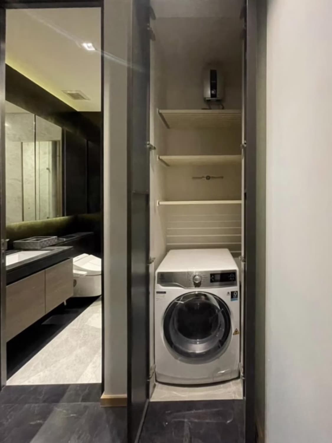 Condo for Rent at 28 Chidlom by SC Asset - Image 7