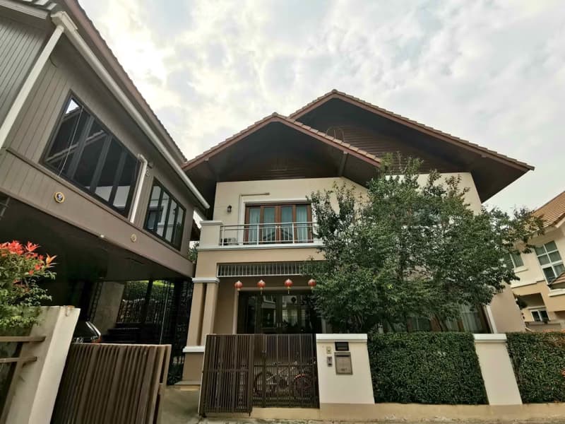 4 Bed House for Rent and Sale in San Kamphaeng