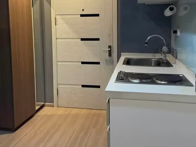 1 Bedroom Condo