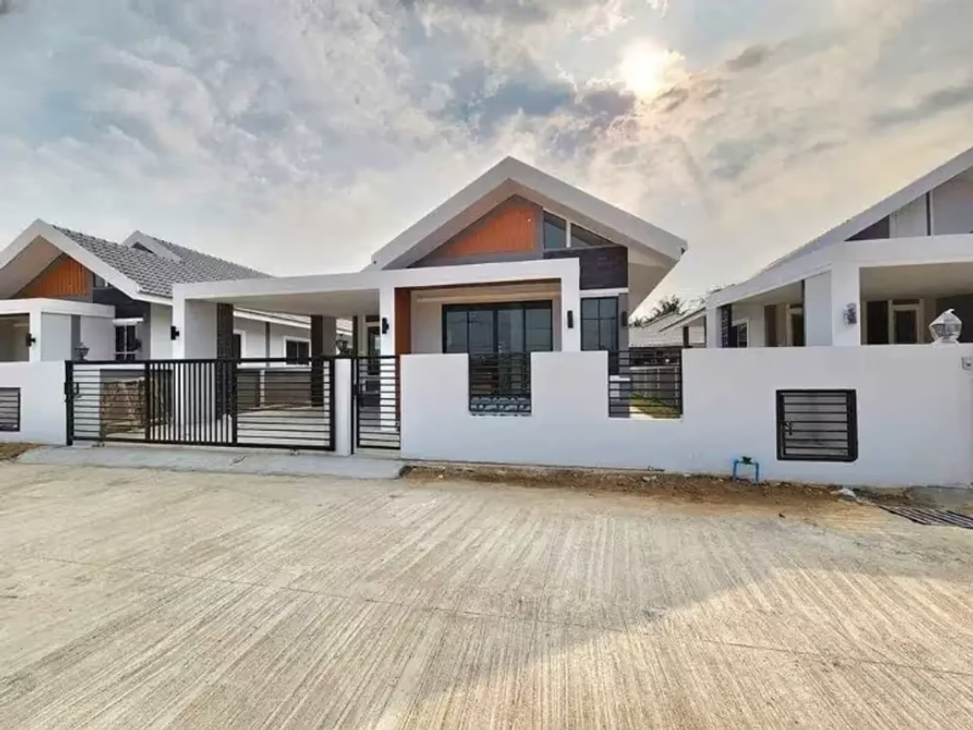 3 Bedroom House - Image 5