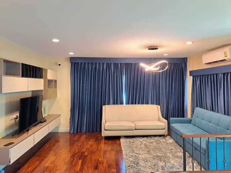 4 Bed House for Rent in Saphan Sung