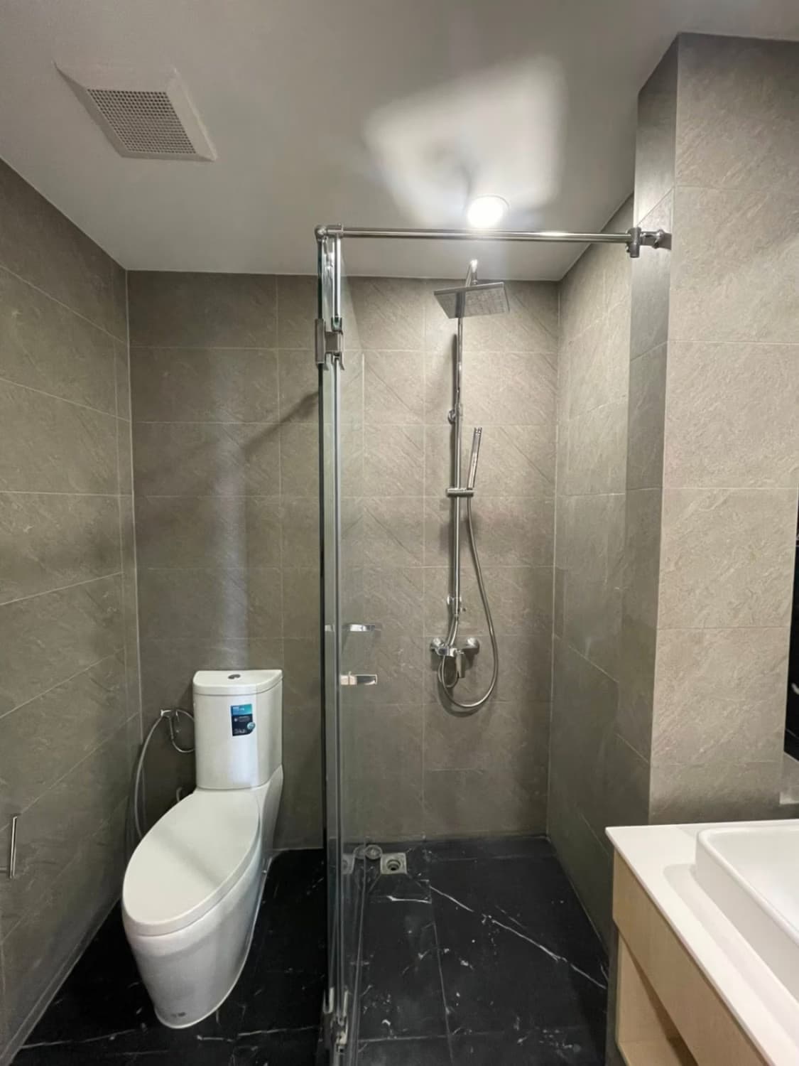 2 Bed Condo for Sale in Phra Khanong - Image 27