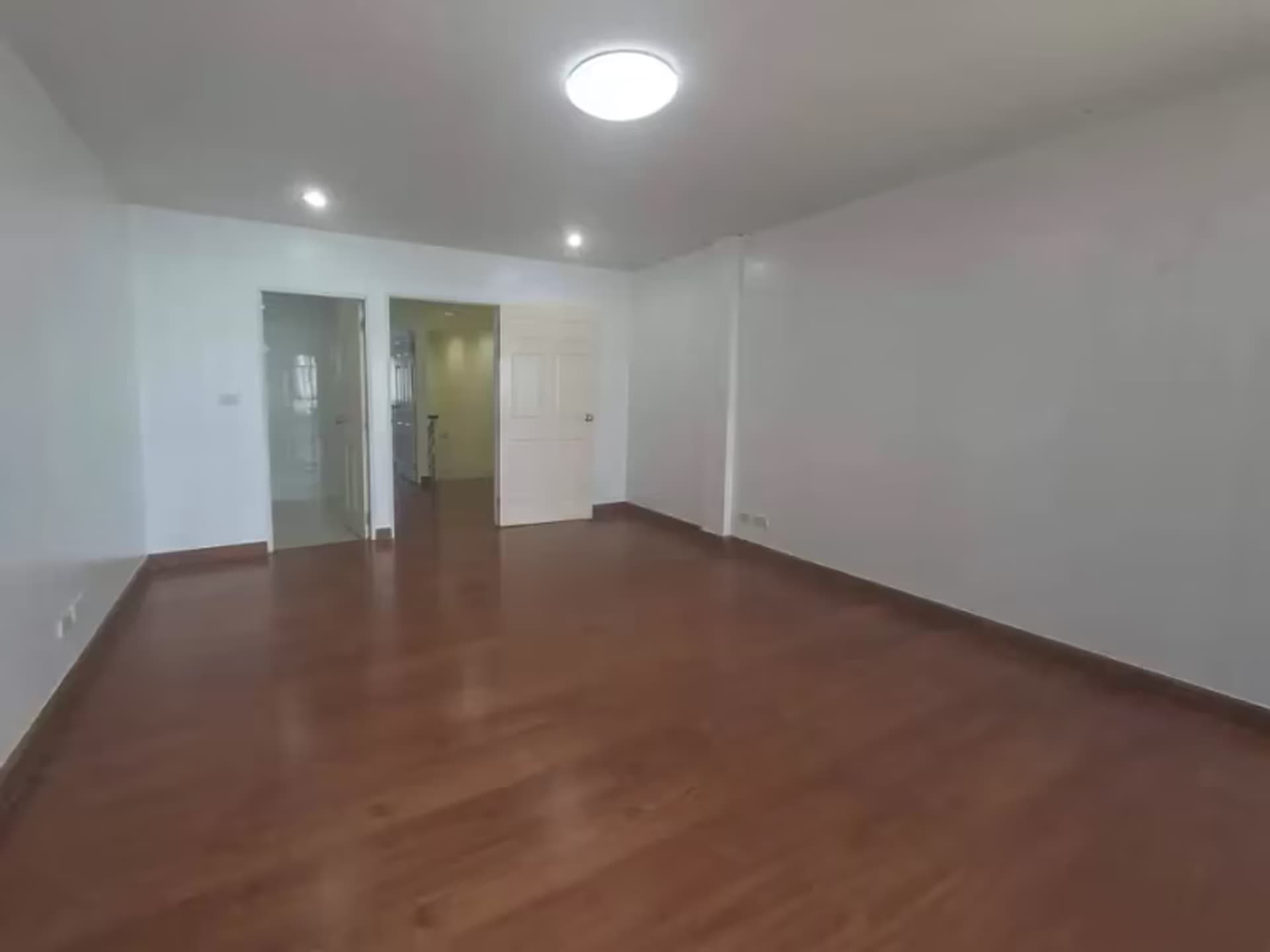 3 Bedroom House - Image 10