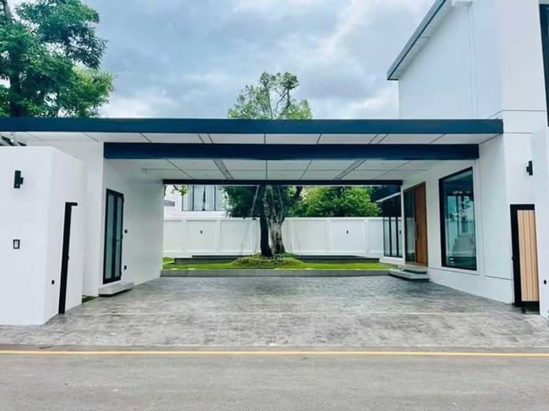 4 Bed House for Rent in Mueang Chiang Mai District