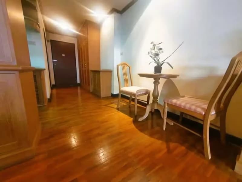 1 Bedroom Condo