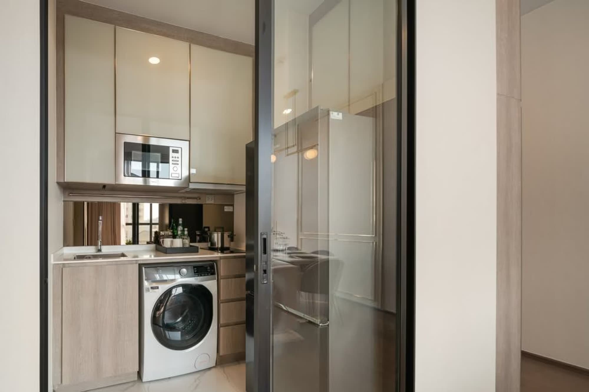 2 Bed Condo for Rent in Ratchathewi - Image 7