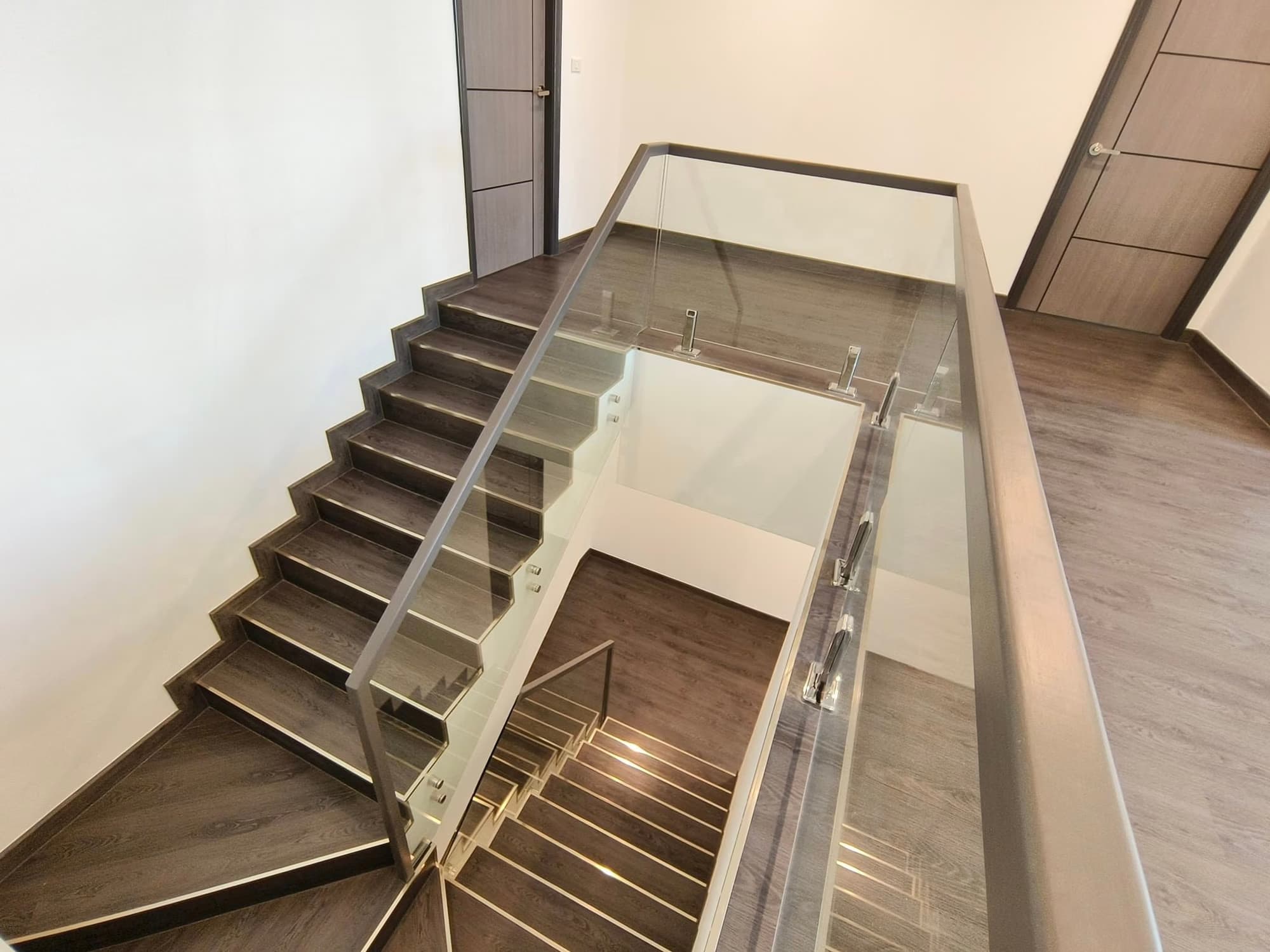  - Image 7