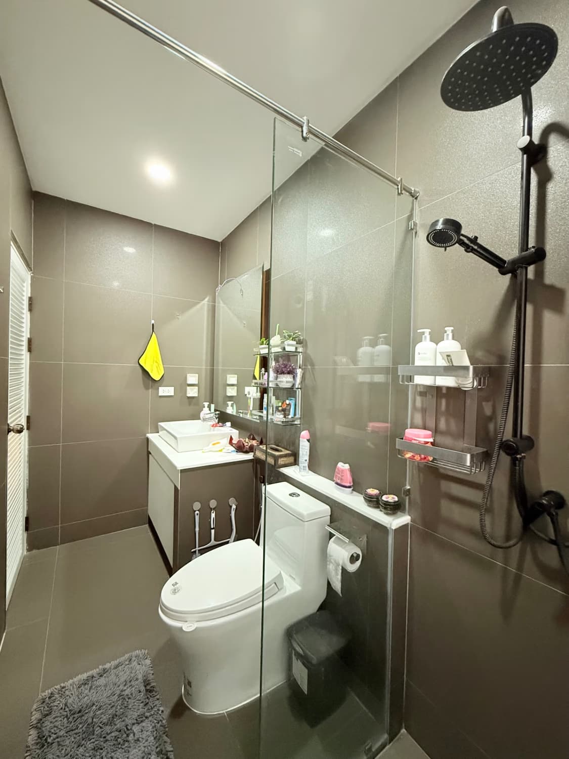 5 Bed House for Rent and Sale in Hang Dong - Image 48
