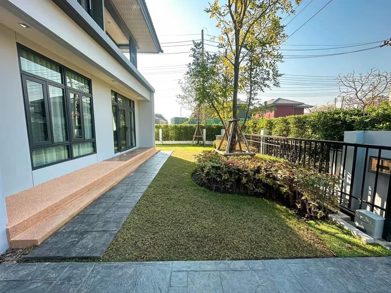 4 Bed House for Rent in Mueang Chiang Mai