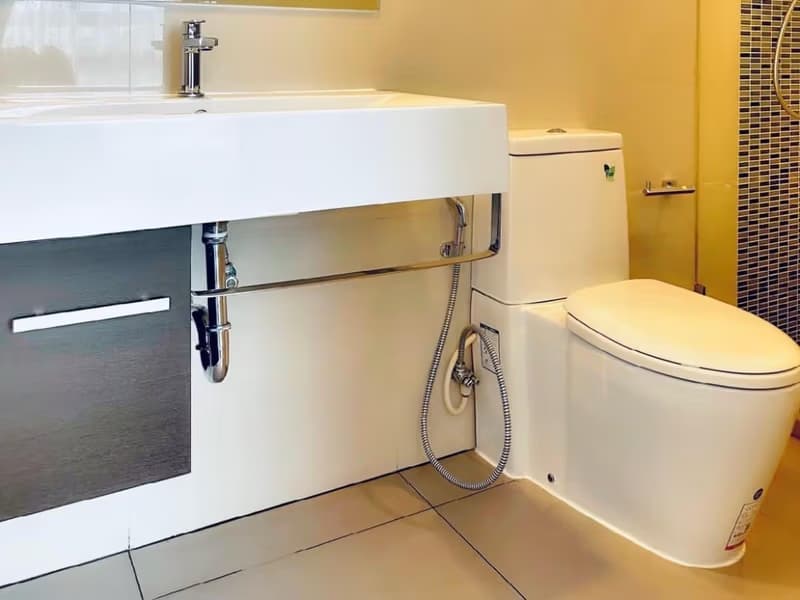1 Bed Condo for Rent  Near Udom Suk BTS