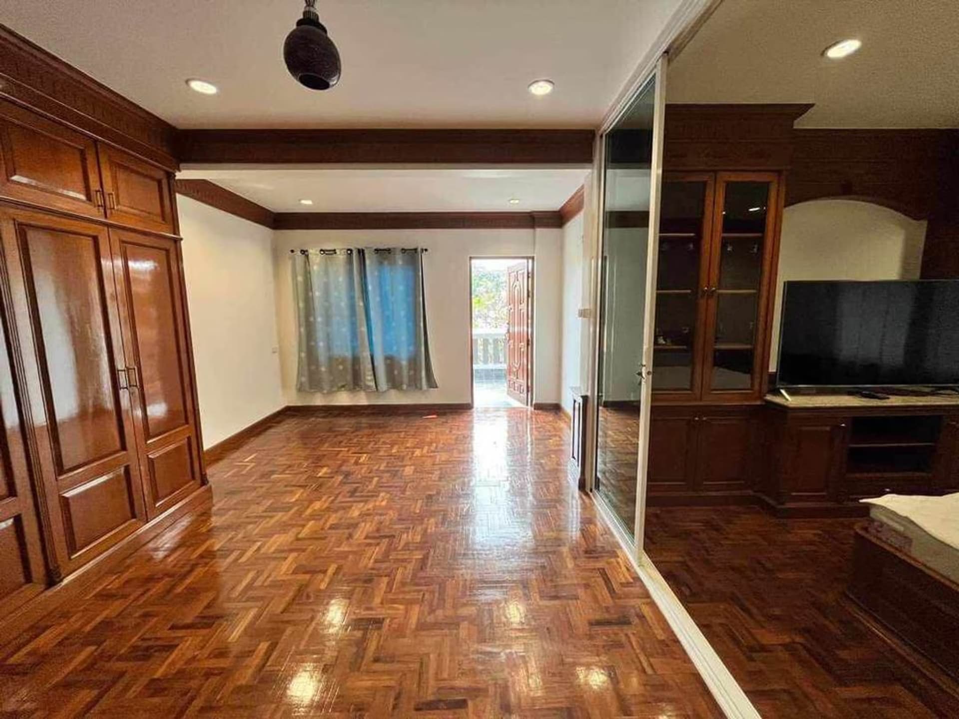 4 Bed House for Rent and Sale in Mueang Chiang Mai - Image 20