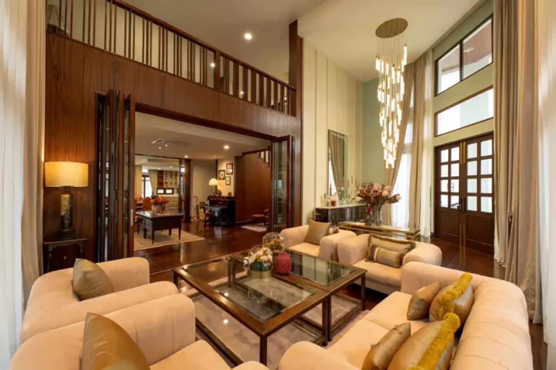 7 Bedroom House - Image 8