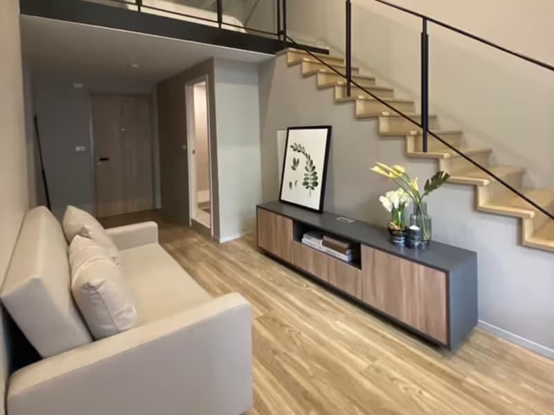  Blossom Condo Sathon-Charoen Rat