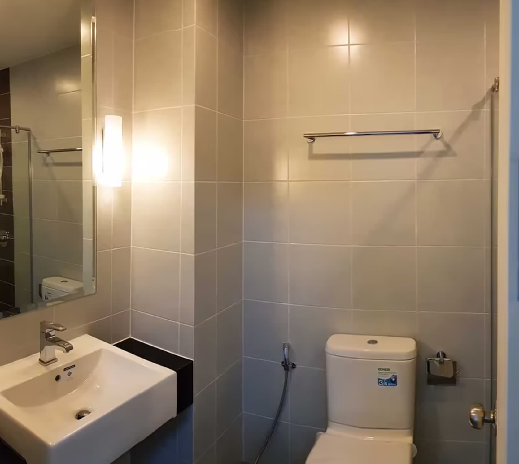 1 Bedroom Condo - Image 4