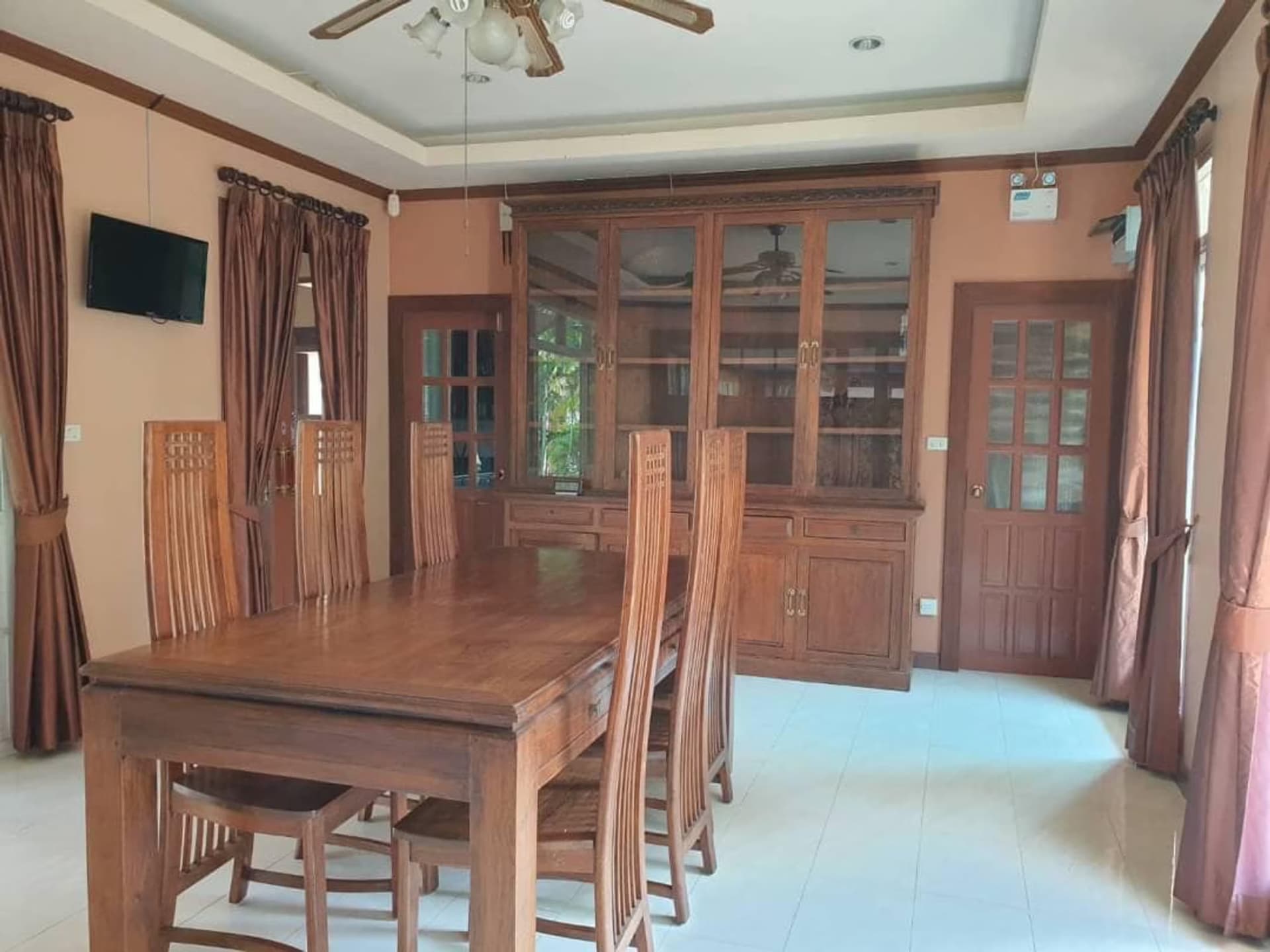 10 Bed House for Rent and Sale in San Sai - Image 9