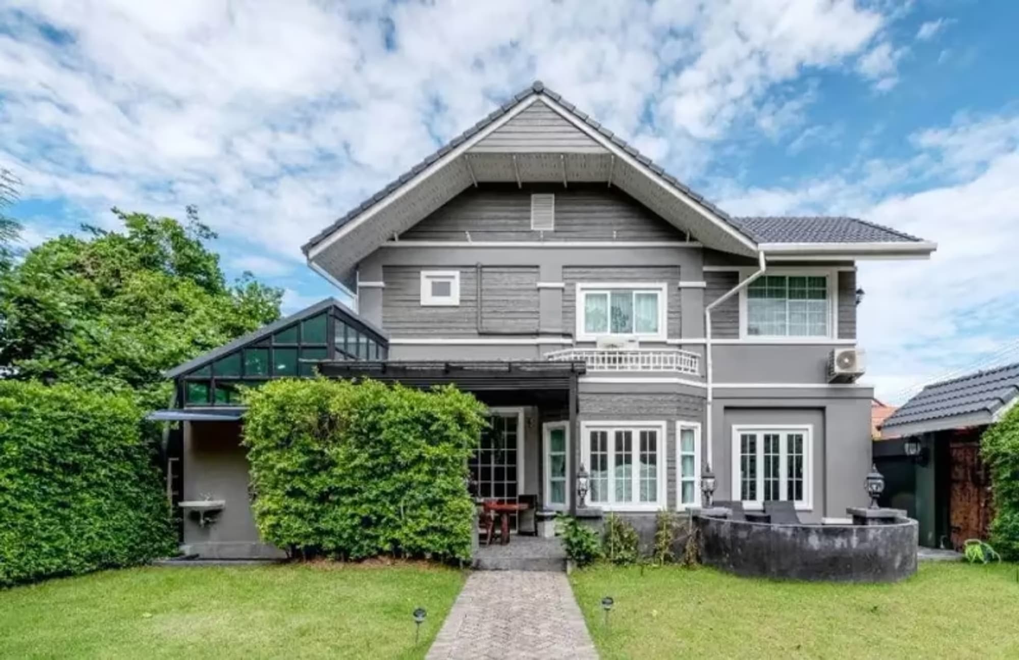 4 Bedroom House - Image 7