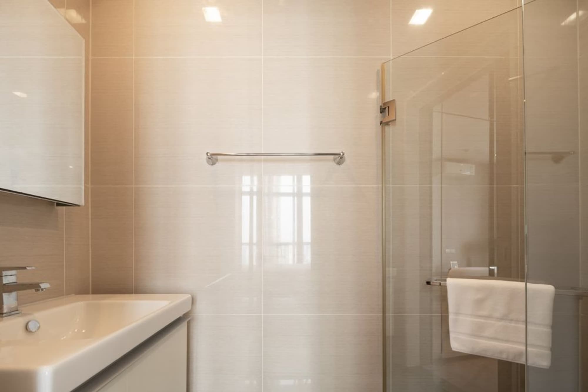 1 Bed Condo for Rent in Khlong Toei - Image 14