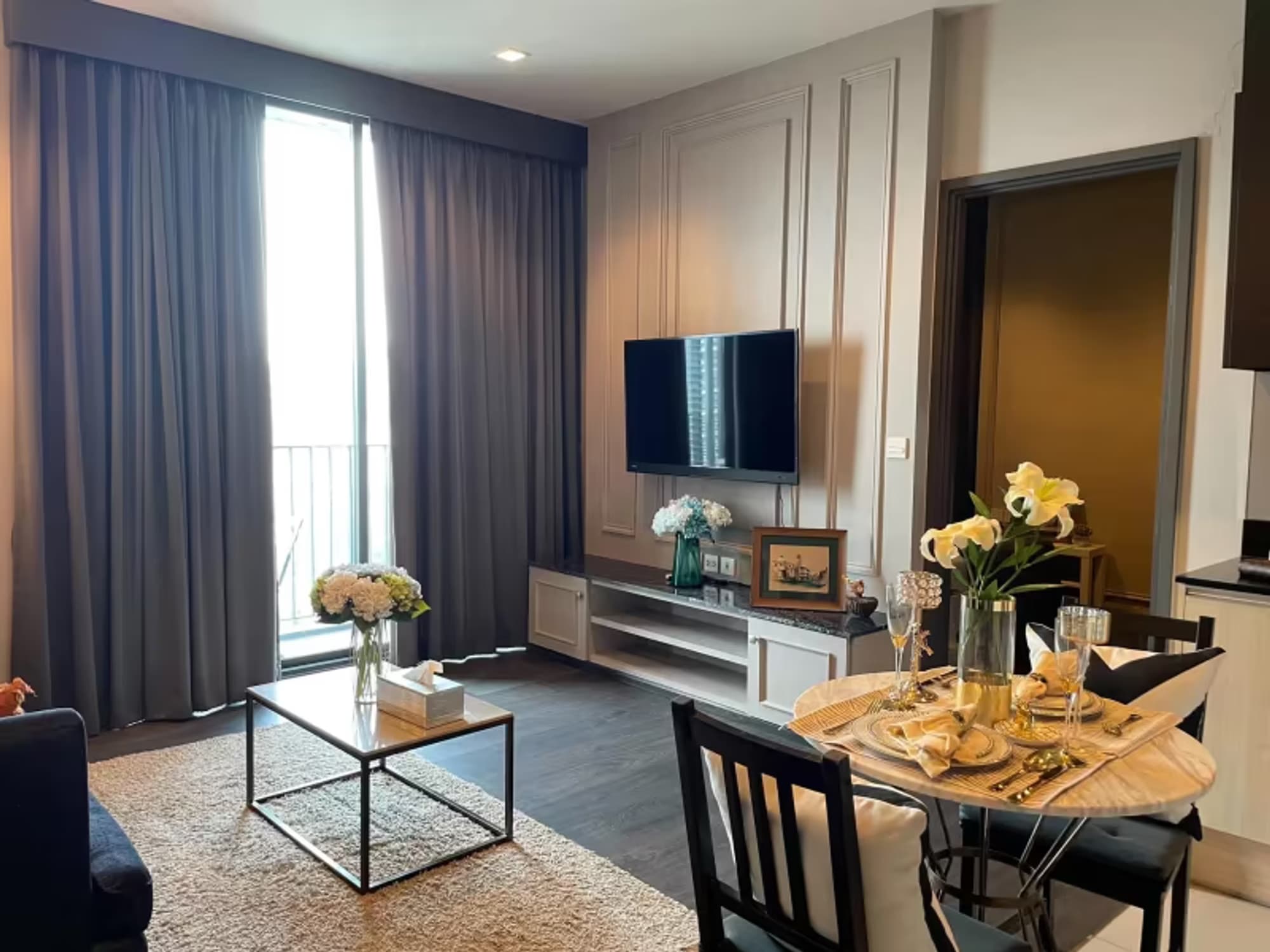 1 Bedroom Condo - Image 1