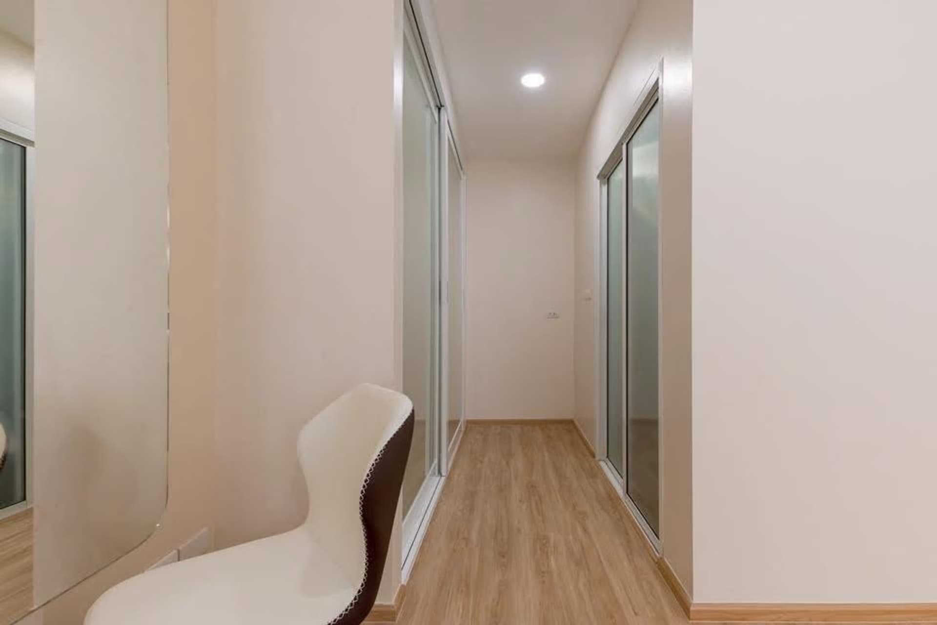1 Bed Condo for Sale in Watthana - Image 11