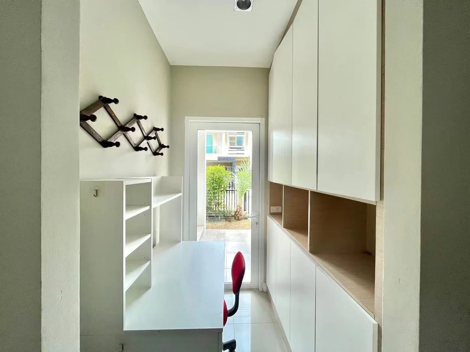 3 Bed House for Rent in Saraphi - Image 5