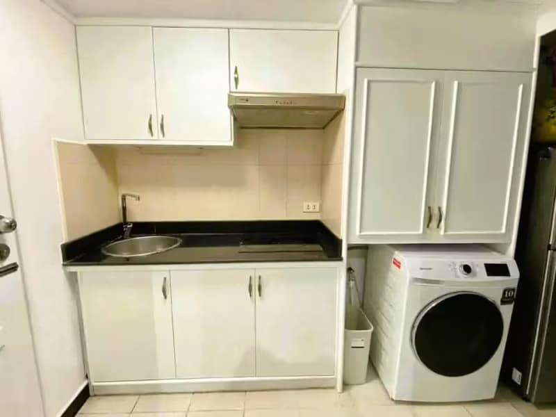 1 Bedroom Condo