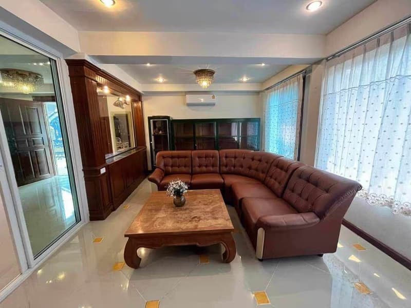 4 Bed House for Rent and Sale in Mueang Chiang Mai