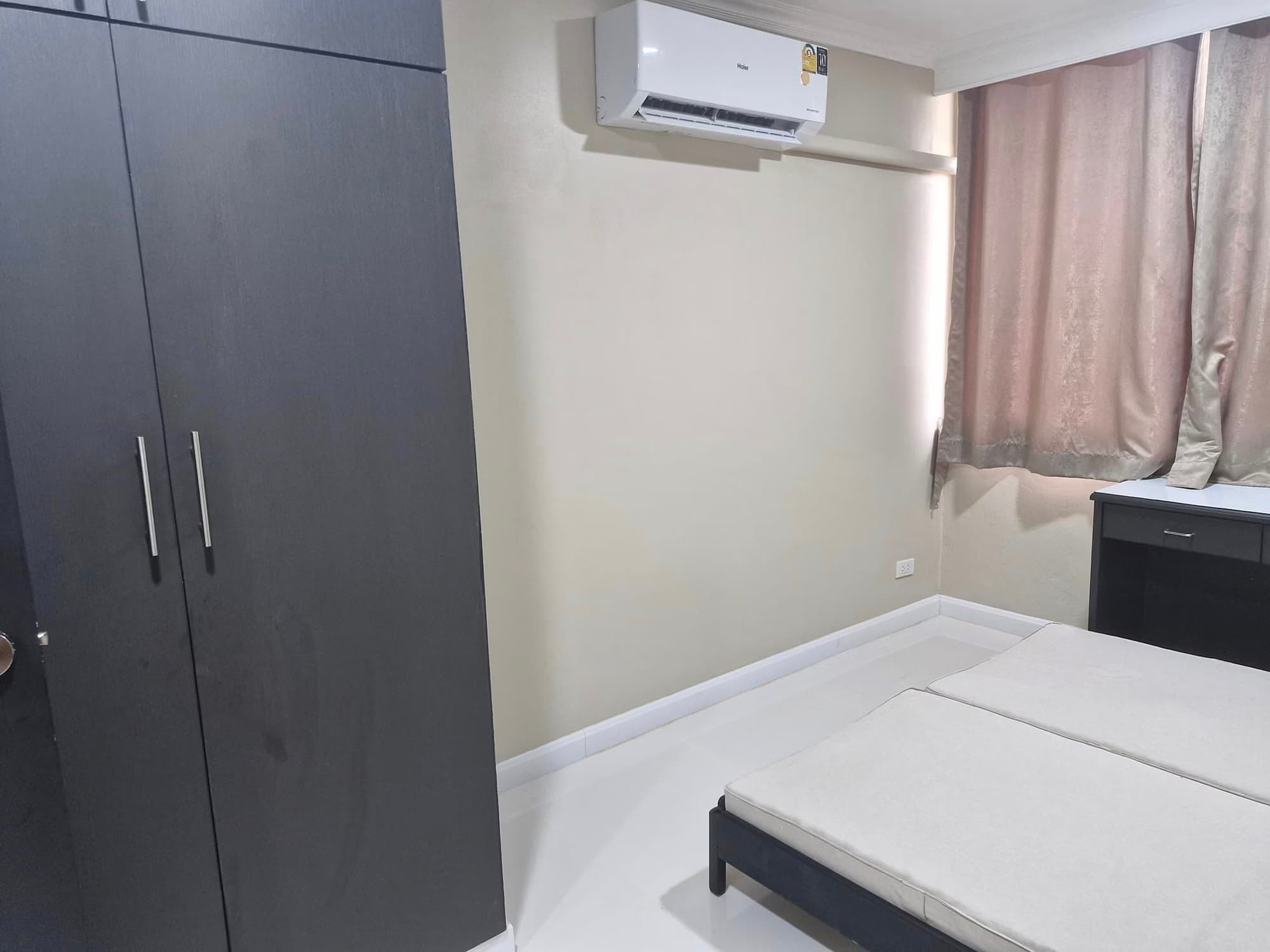 3 Bed Condo for Rent in Watthana - Image 8