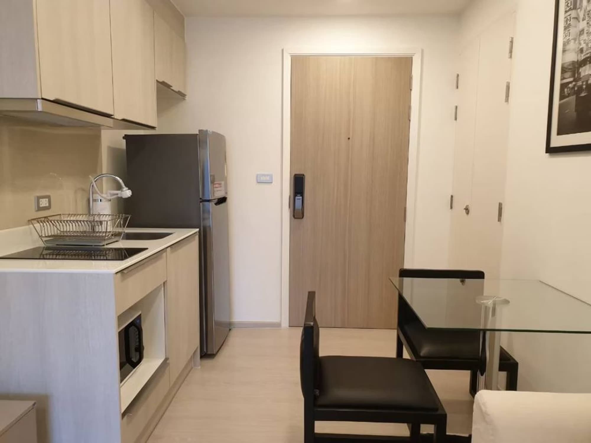 1 ห้องนอน Condo สำหรับ จำหน่าย ใน คลองเตย - Image 2