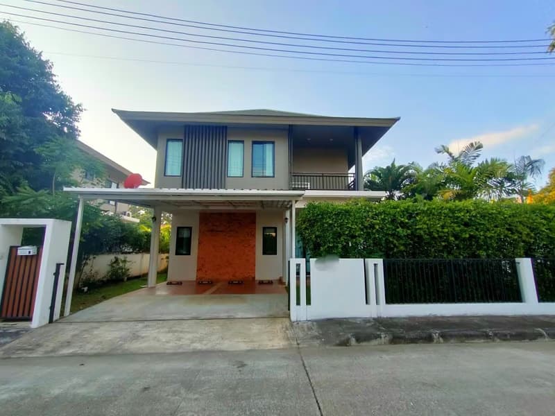 4 Bed House for Rent in Hang Dong District