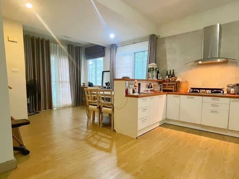 3 Bed House for Rent and Sale in Bang Phli