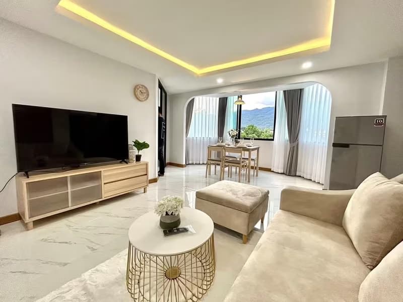 1 Bedroom Condo
