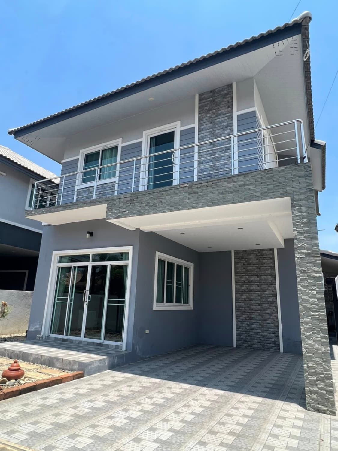 3 Bed House for Rent in Mueang Chiang Mai - Image 1