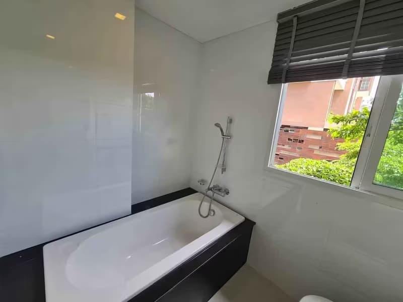 1 Bedroom Condo