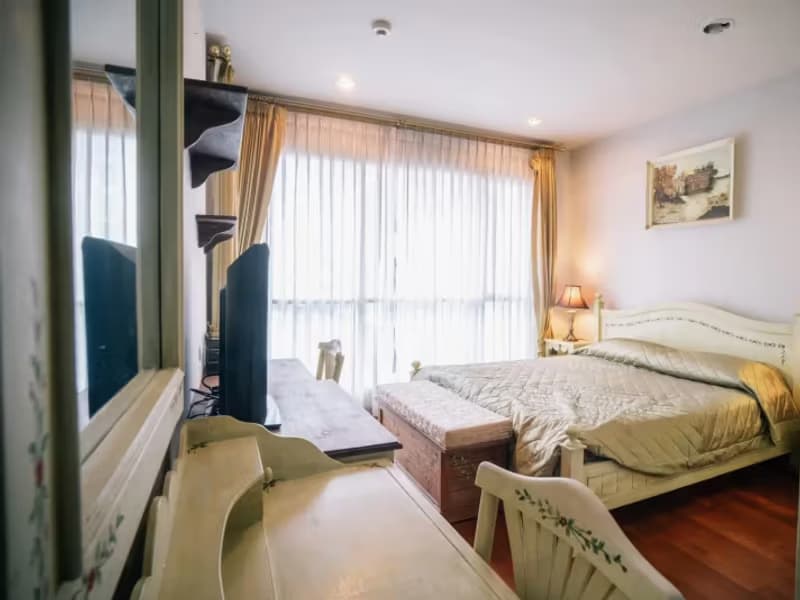 1 Bedroom Condo