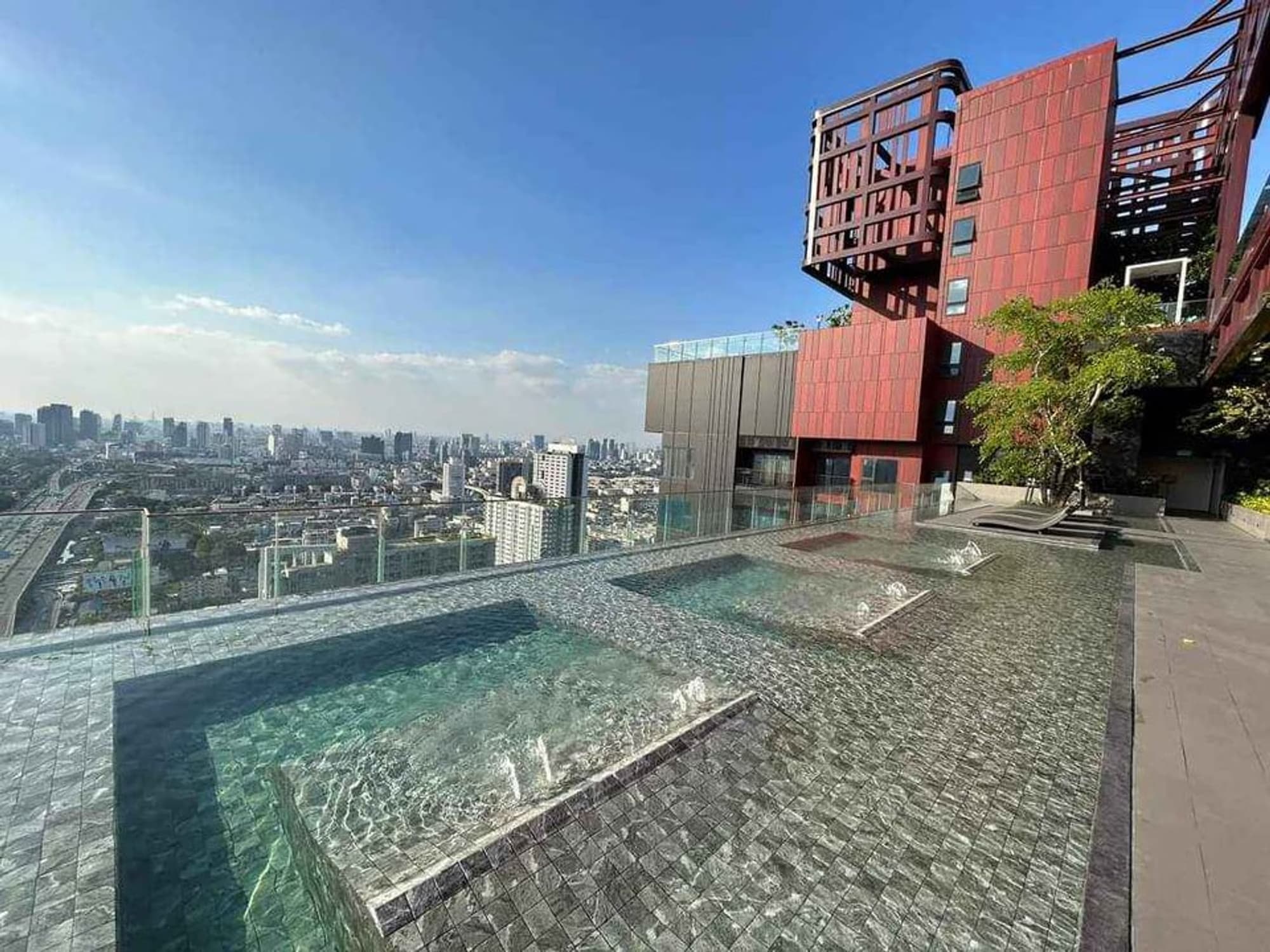 Condo for Rent at Life Asoke Hype - Image 16