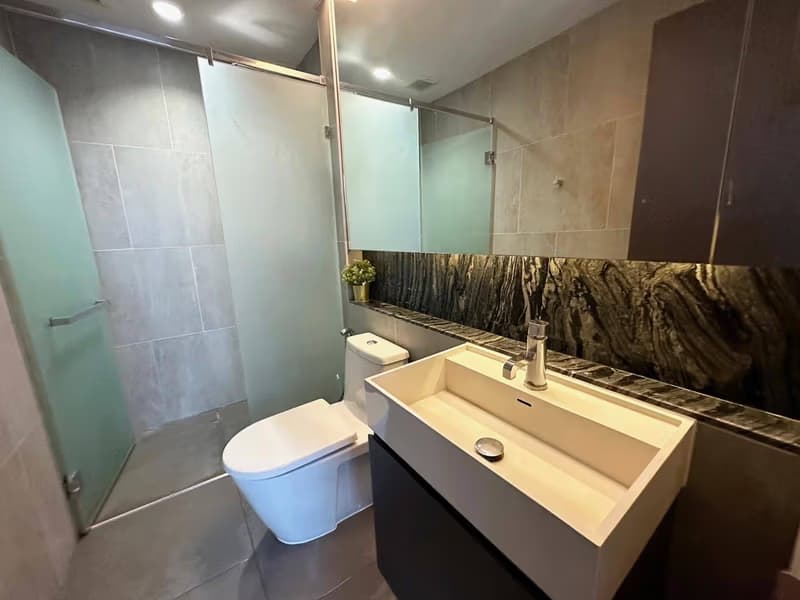 1 Bedroom Condo