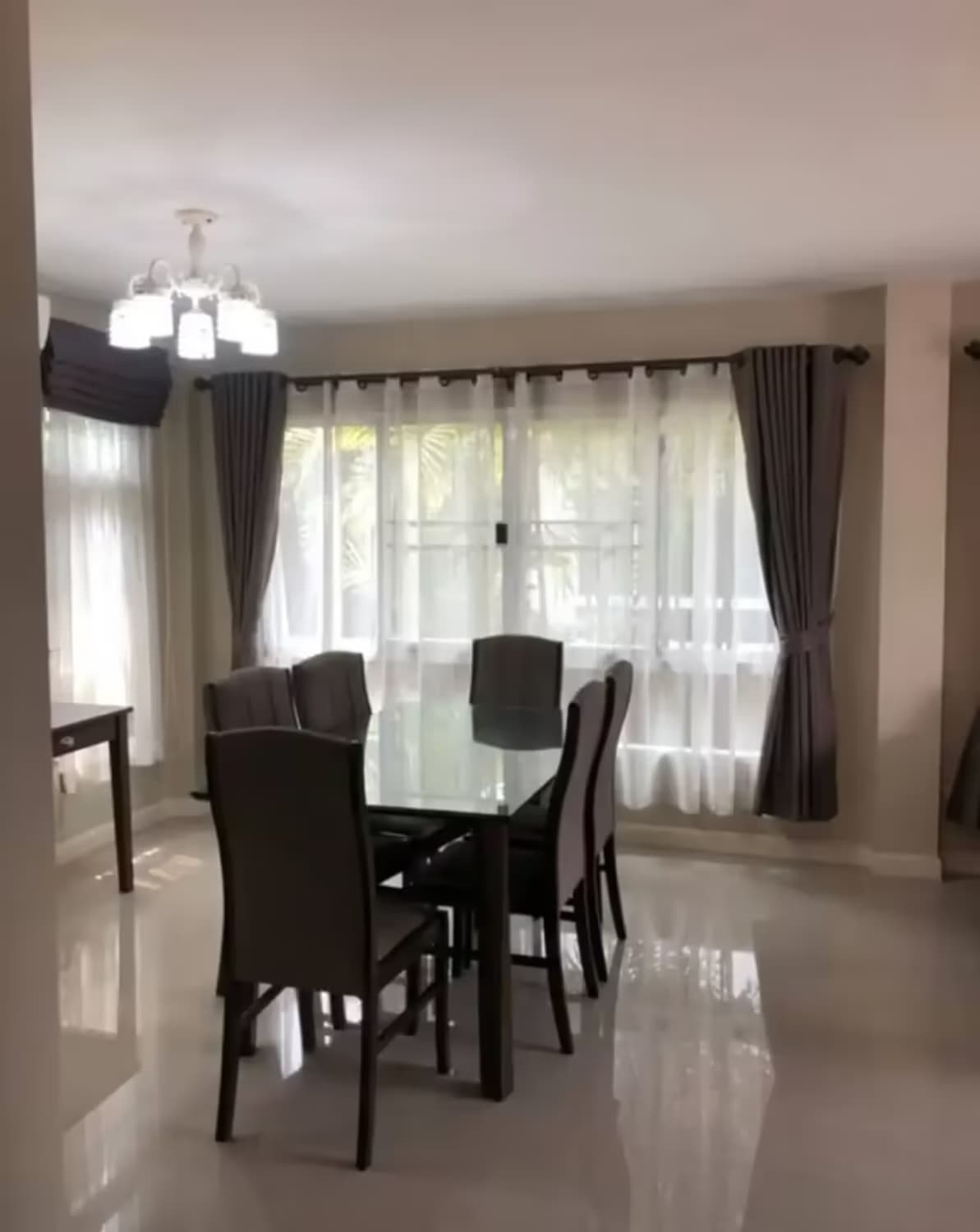 4 Bedroom House - Image 4