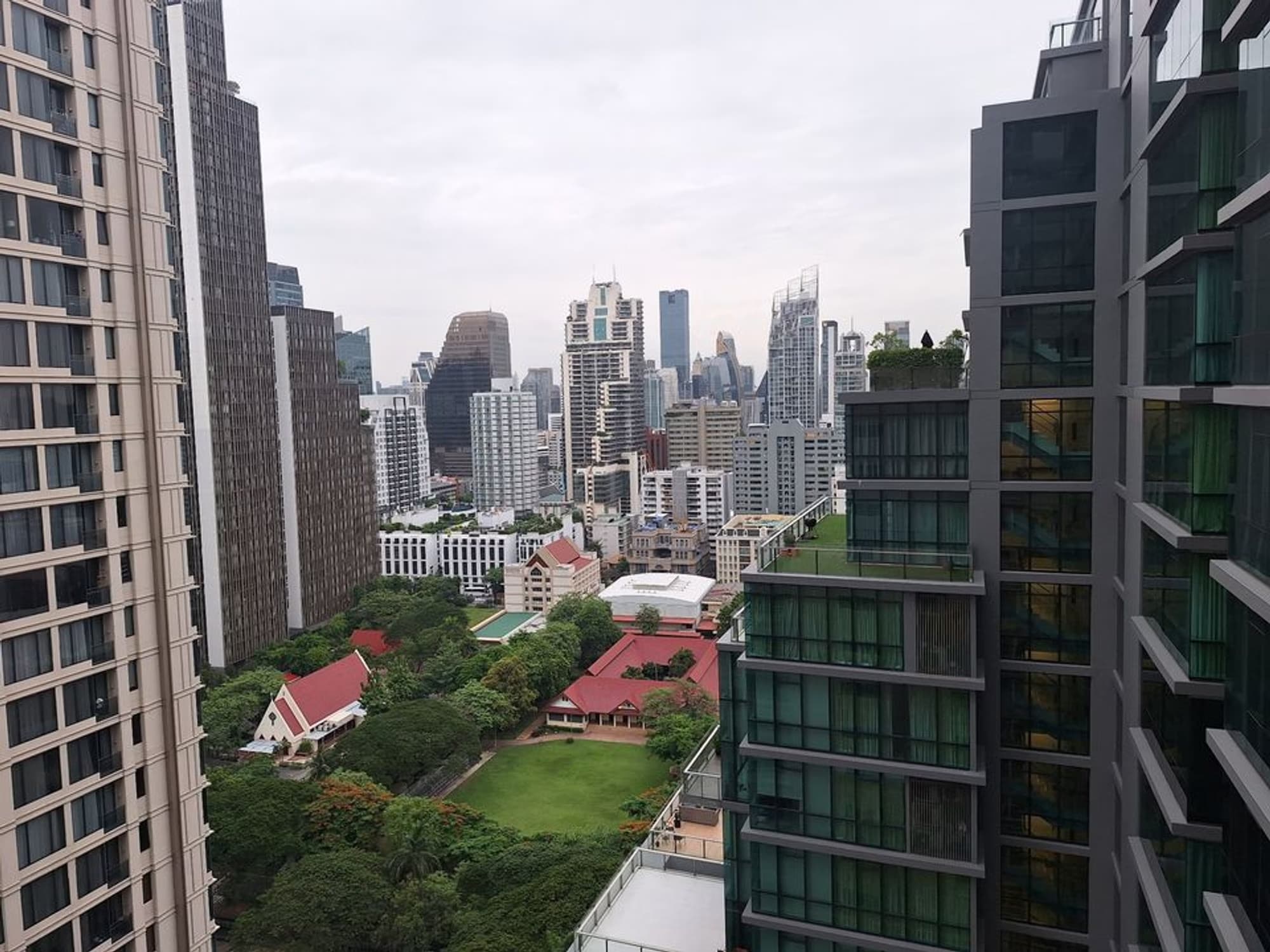 null Bed Condo for Rent  Near Asok BTS - Image 8