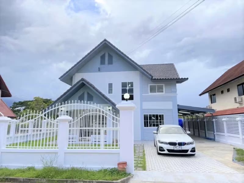 5 Bedroom House