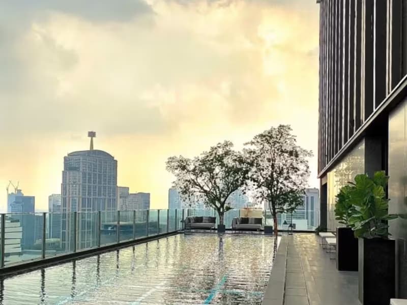 1 Bedroom Condo